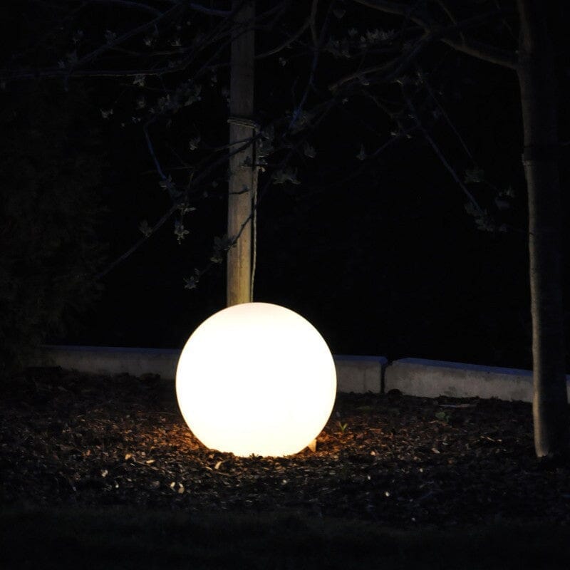 LEDS C4 Cisne Surface lampe boule de sol pour l'extérieur – Lumi-shop